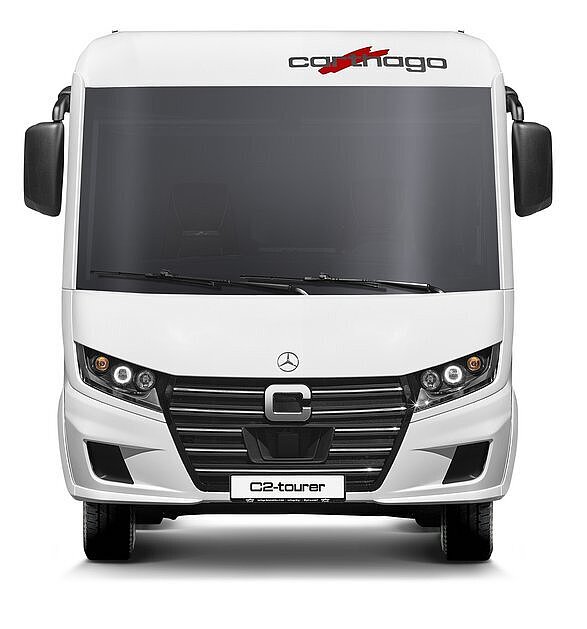 Carthago Wohnmobil C2-tourer Frontansicht auf weißem Hintergrund