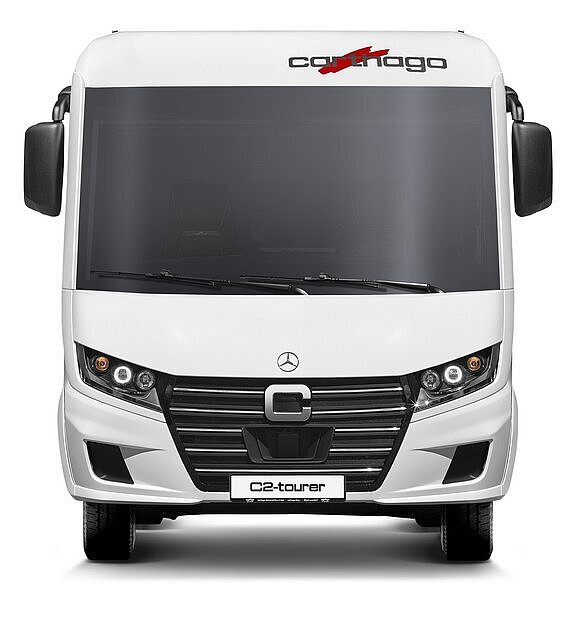 Carthago Wohnmobil C2-tourer Frontansicht auf weißem Hintergrund