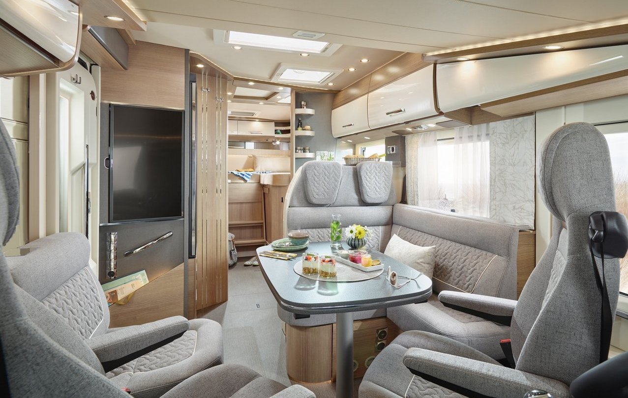 Interieur Durchsicht von vorne nach hinten mit der Stilwelt casablanca 2 beim C2-tourer I 145 RB-LE
