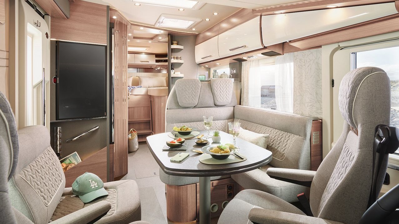 Interieur Durchsicht von vorne nach hinten mit der Stilwelt casablanca 2 beim C2-tourer I 145 RB-LE