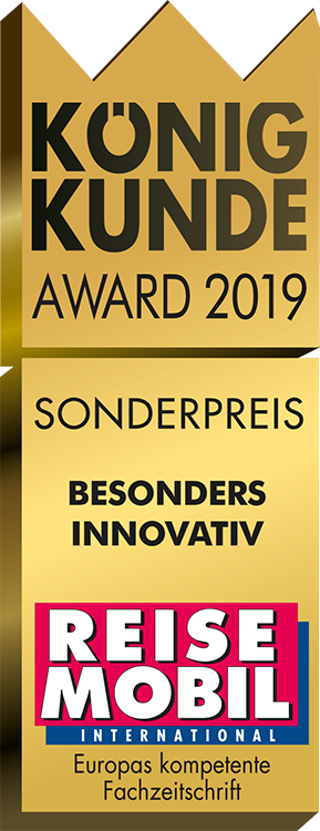 Goldene und schwarze Plakette mit der Aufschrift König Kunde Award 2019, Sonderpreis Besonders Innovativ und Reise Mobil International Europas kompetente Fachzeitschrift.