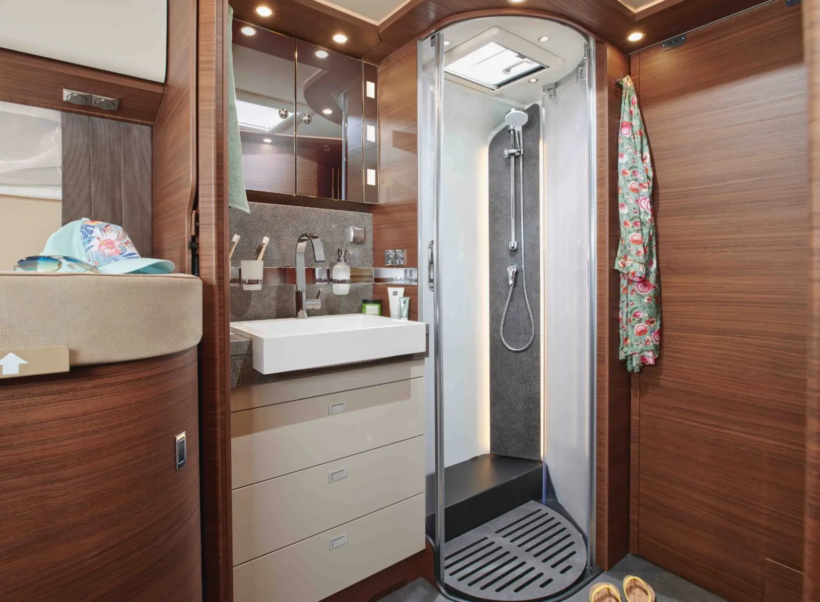 7.Galerie c line I5.9 XL LE XL Badezimmer 1600x1176