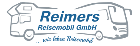 Logo mit den Umrissen von zwei Wohnmobilen und dem Text: Reimers Reisemobil GmbH …wir leben Reisemobil… – Ihr Partner, wenn Sie ein Wohnmobil kaufen möchten.